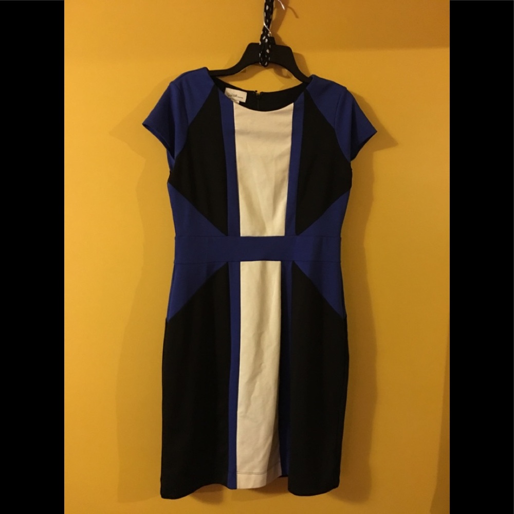 Women’s color block dress Size M. Jaclyn Smith